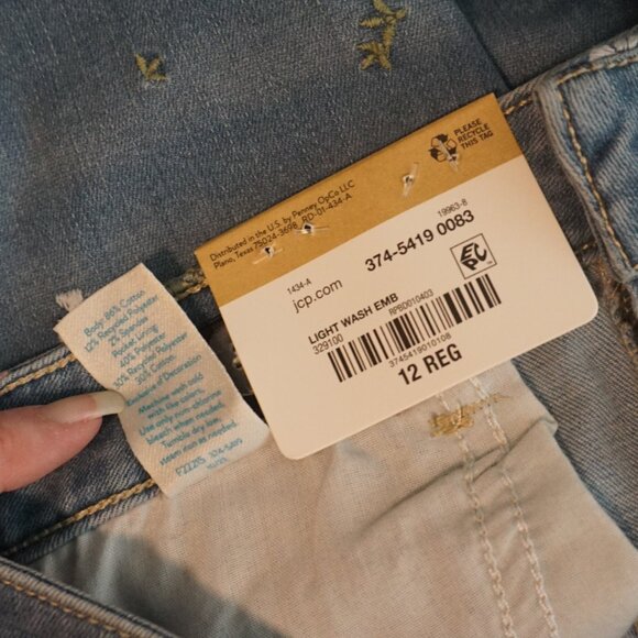 Thereabouts Denim Shorts Light Wash with Embroidered Flowers Stretch Girl’s 12 - Picture 4 of 6